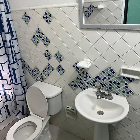 Airport House Homestay